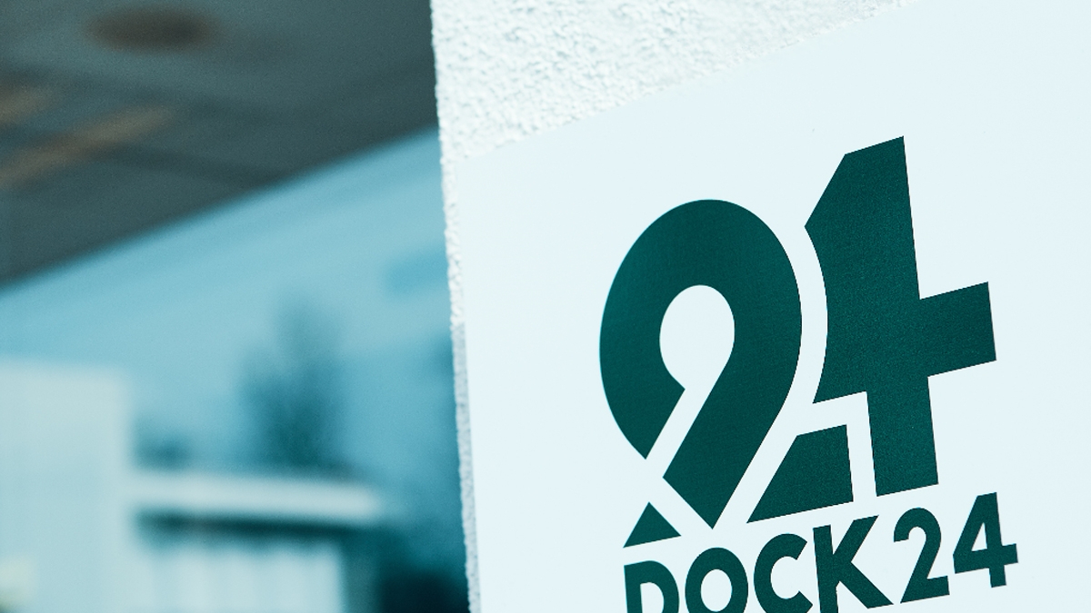 Dock 24